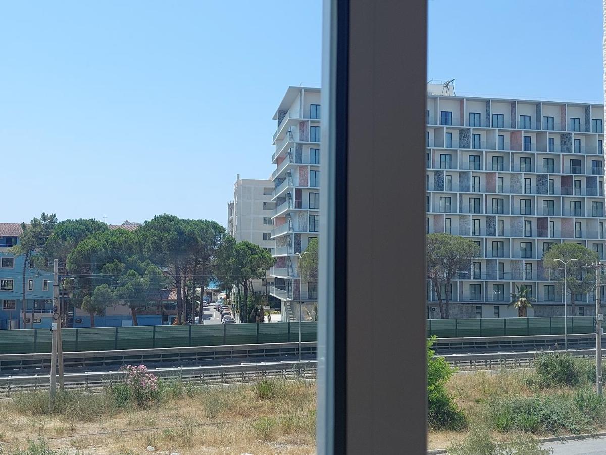 Golden Beach Apartments Durrës Kültér fotó